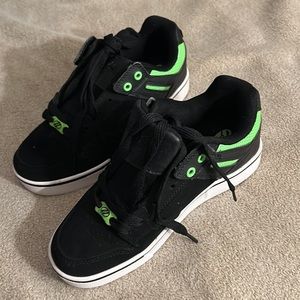 Healeys tennis shoes